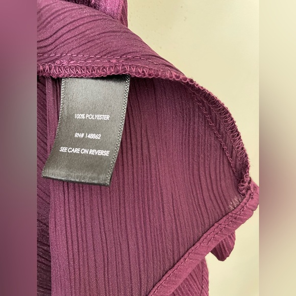 Torrid Peplum Satin V-Neck Blouse - Picture 4 of 7